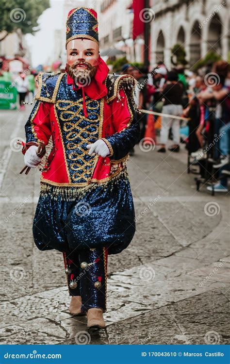 Mexican Carnival, Mexican Dancers with Bright Mexican Folk Costumes Editorial Image - Image of ...