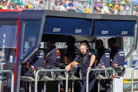 RBR tirou mais de 200 funcionários da Mercedes revela Horner fórmula