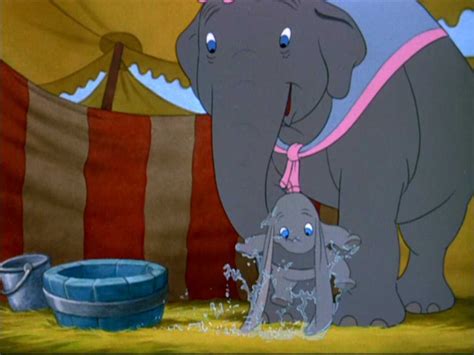 Dumbo Classic Disney Image 4612532 Fanpop