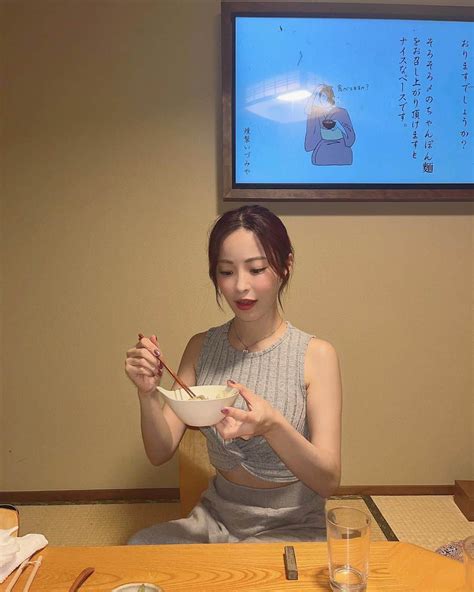 河村美咲さんのインスタグラム写真 河村美咲instagram 「燻製が大好きなんやけど気になってたお店にいけた 一軒家🏠で全個室の燻製お鍋屋さん☺︎ 事前にロック番号が教えられて入力して