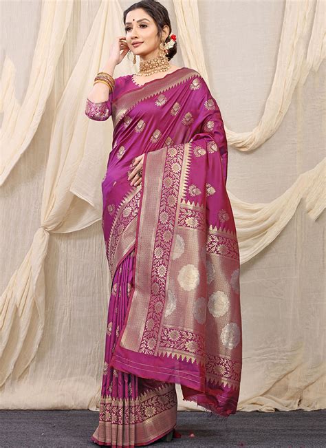 Buy Purple Color Zari Weaving Patola Silk Saree Festive Wear Online At Best Price Cbazaar