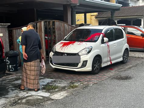 Ah Long Simbah Cat Sebab Tak Bayar Hutang Tak Sangka Kereta Jiran Kena