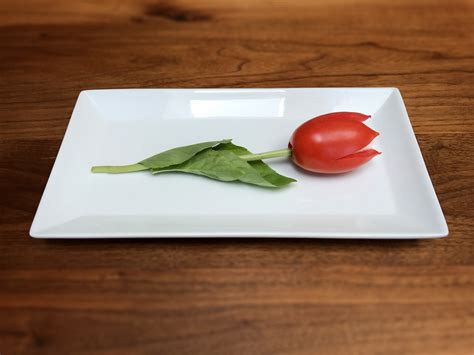 How To Make A Tulip Caprese Salad – DIY Presto!