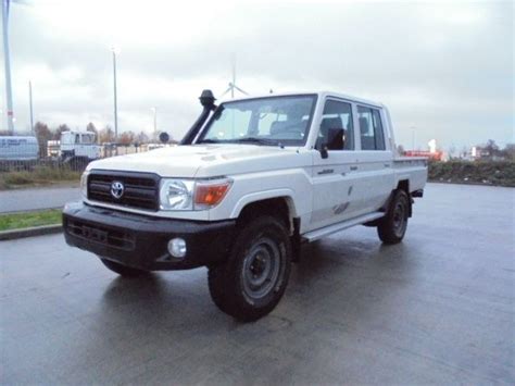 Avtomobil Toyota Land Cruiser Hzj L Dkmrs X Double Cab Pickup