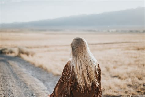 Voici les 4 signes qui sont toujours attirés par les gens et les