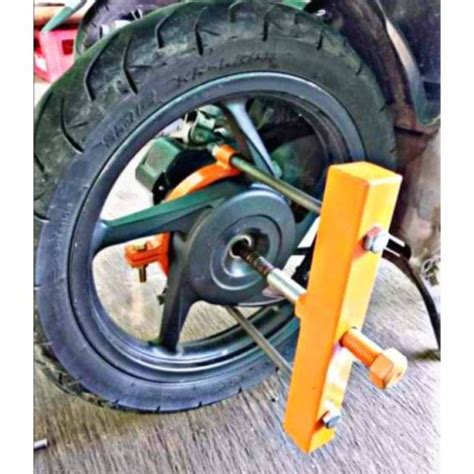 Jual TREKER RODA VARIO Alat Pembuka Tromol Ban Belakang Matic Yang