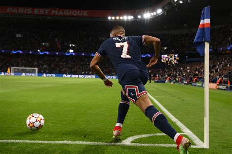 PSG Zidane serait il le bon moyen pour faire rester Mbappé