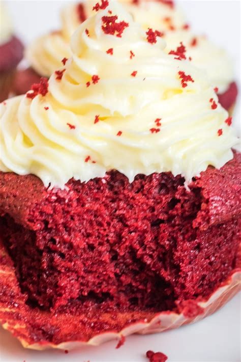 Easy Red Velvet Cupcakes With Cream Cheese Frosting Artofit