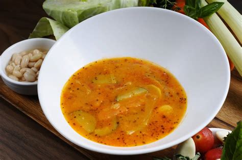 Receta de sopa de lima de Yucatán - Comedera - Recetas, tips y consejos ...