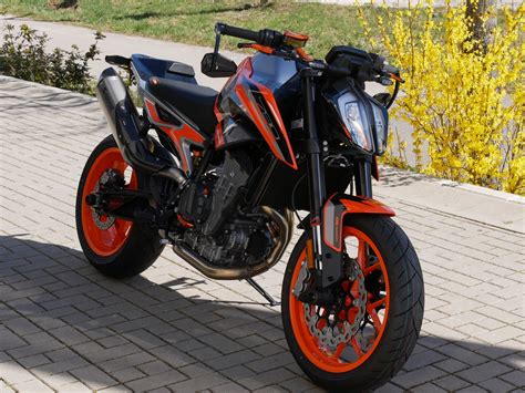 Umgebautes Motorrad KTM 790 Duke Von Motoroox GmbH 1000PS At