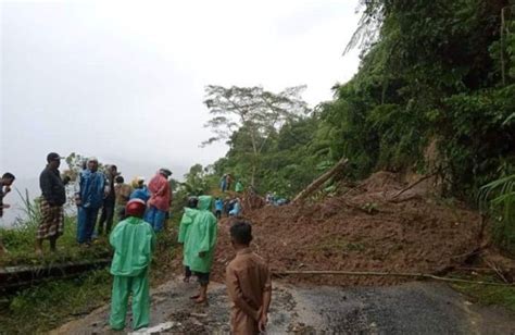 Bpbd Lebak Minta Warga Waspadai Banjir Dan Longsor Pada Dini Hari