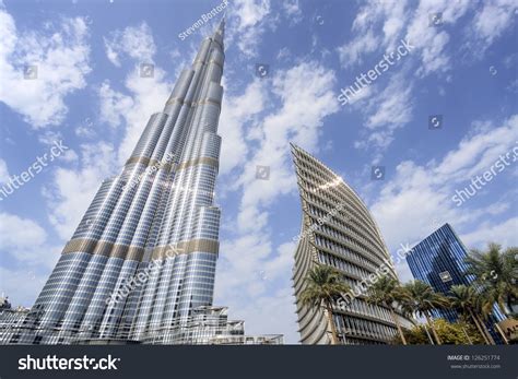 Dubai Uae January 9 Burj Khalifathe Stock Photo 126251774 Shutterstock