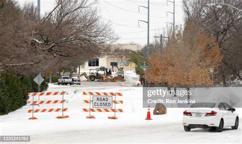 Texas Winter Storm Uri Photos And Premium High Res Pictures Getty Images