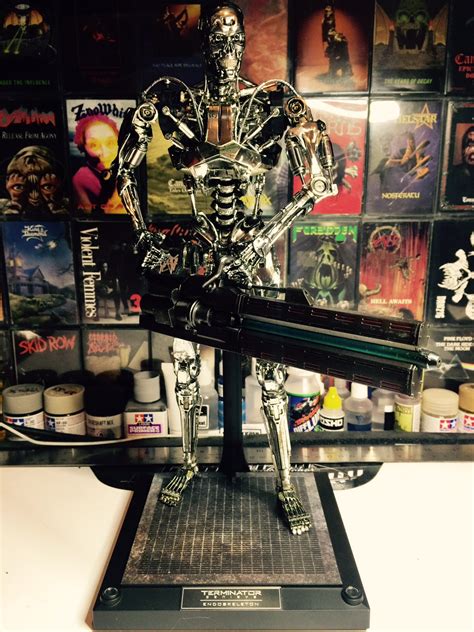 Hot Toys MMS Terminator Genisys Endoskeleton Collectible Figure Page