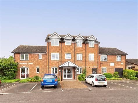 2 Bed Property For Sale In Hamilton Court Lammas Walk Leighton