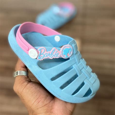 Babuche Infantil Menino e Menina Personagem Sandália Bebê Croc Envio