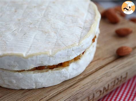 Queso Brie Relleno De Almendras Y Albaricoque Receta Petitchef