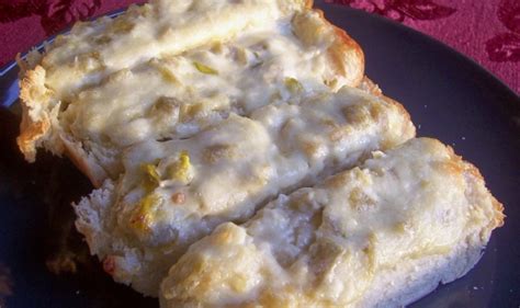 Green Chile Cheesy Bread Recipe Genius Kitchen