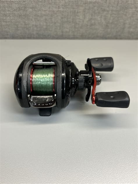 ABU GARCIA Black Max Baitcasting Fishing Reel Low Profile BMAX 2