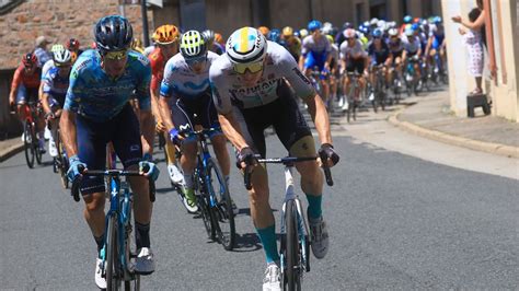 Kijk De Nabeschouwing Van De Tour De France Etappe Roanne