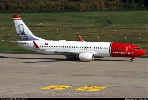 LN DYO Norwegian Air Shuttle Boeing 737 8JP WL Photo By Daniel Schwinn