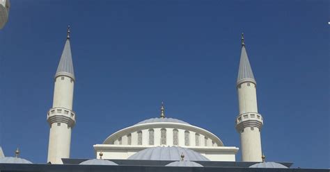 Tents and Camels: Blue Mosque Dubai