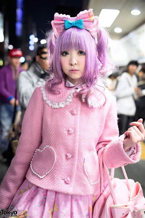 Mocos Kawaii Pink Angelic Pretty Style At Harajuku Station