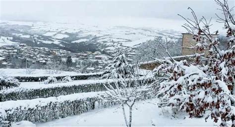 Neve In Puglia Scuole Chiuse Sul Gargano I Video Diffusi Sul Web