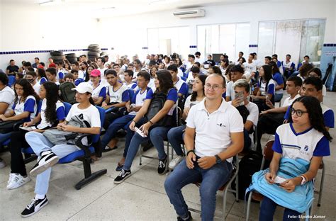 Frente Parlamentar Em Defesa Da Crian A Debate O Bullying E Suas