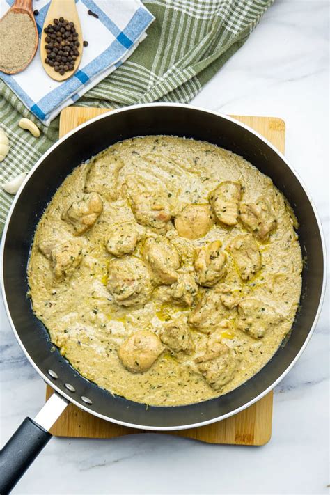 Malai Chicken Curry Creamy White Chicken Curry Piping Pot Curry