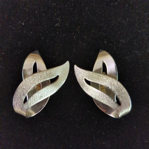 Vintage Sarah Coventry 1959 Satin Flame Clip On Ear Gem