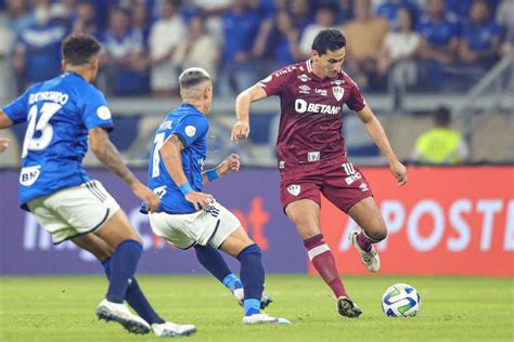 Fluminense Vence O Cruzeiro Gols De Ganso E Cano E Assume Terceiro