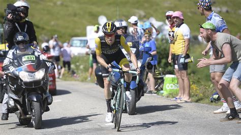 Tour De France Le Passage Mouvement De L Alpe D Huez