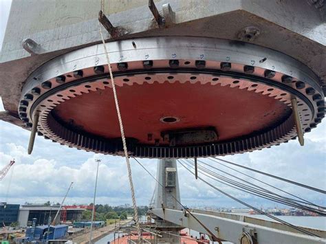 Slewing Bearing Changeout At Alatas Singapore Lay By Berth 52 OFF