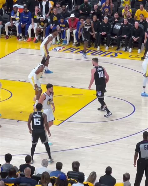 Sportscenter On Twitter Steph Curry Reacts To An Offensive Foul