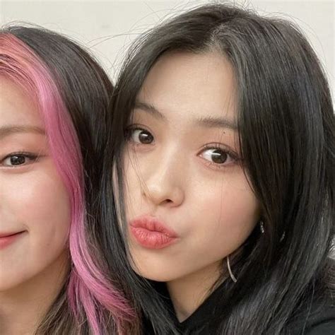 ૮๑ˊᯅˋ๑ა Itzy Matching icons Korean girl