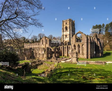 Fountains Abbey ruins, Ripon, UK Stock Photo - Alamy