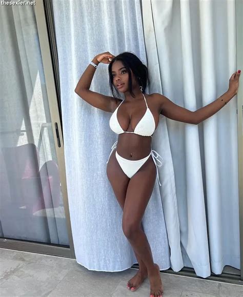 21 Beautiful Ebony Girl In Sexy White Bikini Hbg43 THESEXIER Net