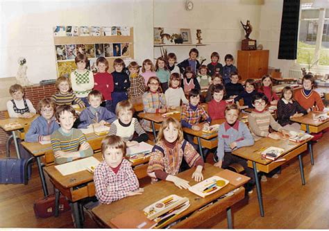 Photo De Classe CE2 Classe De Mme Brun De 1977 ECOLE PUBLIQUE MIXTE