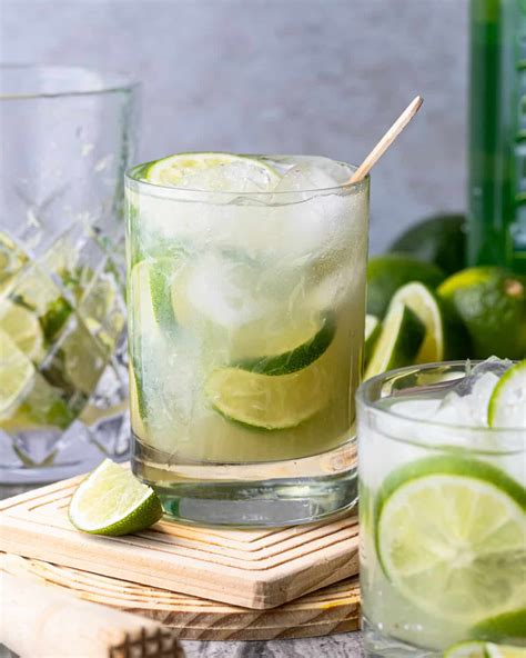 How To Make Brazilian Caipirinha De Limao Our Famous Cocktail Atmytable