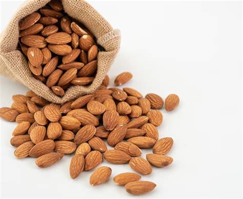 Raw Almonds Or