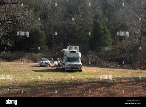 Old cars in a field hi-res stock photography and images - Alamy
