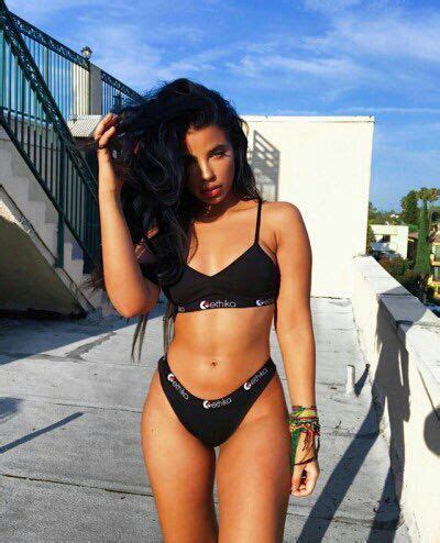 Hot Sexy Sahar Luna Bikini Pics