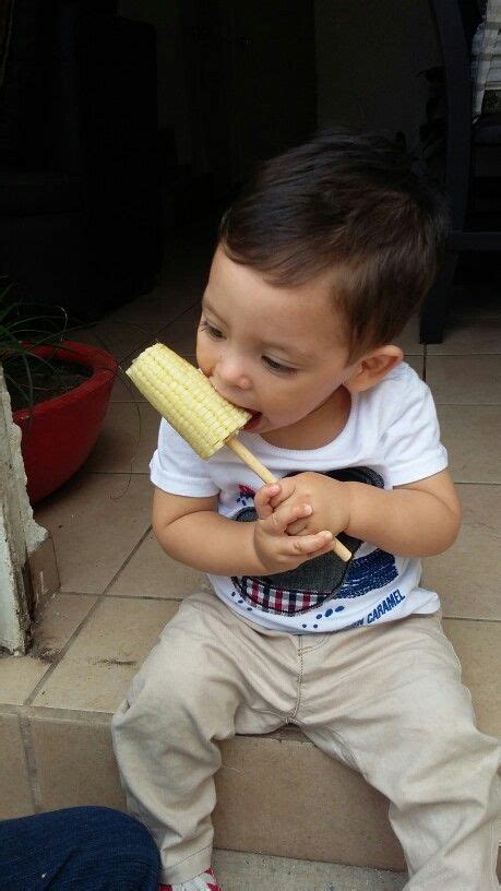 Aprender Acerca Imagen Bebe Comiendo Elote Abzlocal Mx