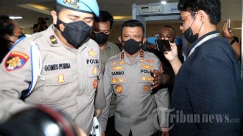 Kini Tersangka Kasus Brigadir J Profil Dan Hubungan Ferdy Sambo Dengan