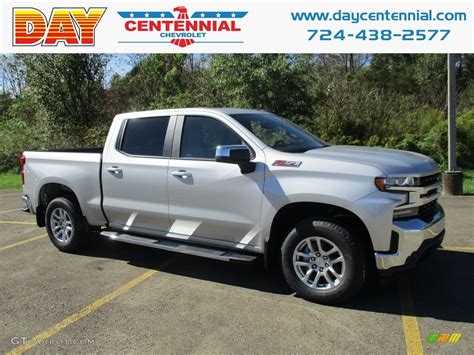 2019 Silver Ice Metallic Chevrolet Silverado 1500 LT Crew Cab 4WD