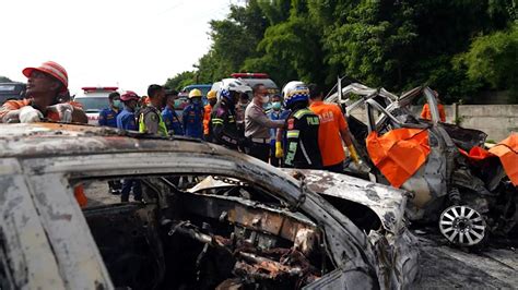 Foto Korban Kecelakaan Maut Di Km Tol Japek Teridentifikasi Ini