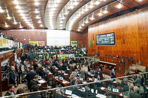 ACIST SL Assembleia Legislativa Do Rio Grande Do Sul Fica Acima Da