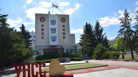 УНСС ще възобнови занятия в 8 часа в сряда - Образование - Новини Бг