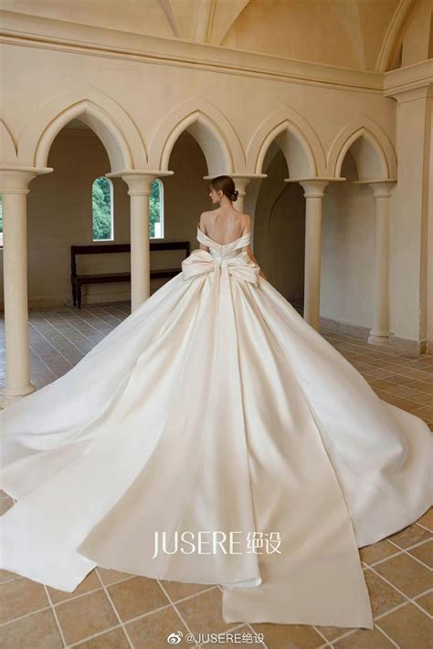 Wedding Dress Trends Ball Gown Wedding Dress Ball Gowns Wedding